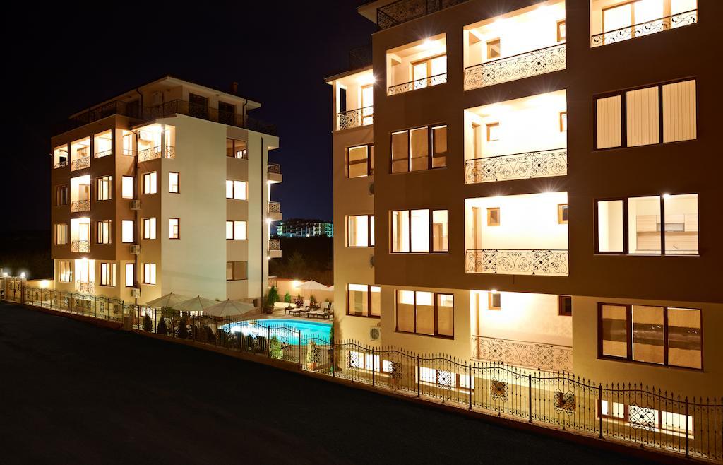 نيسيبار Stanny Court Aparthotel الغرفة الصورة
