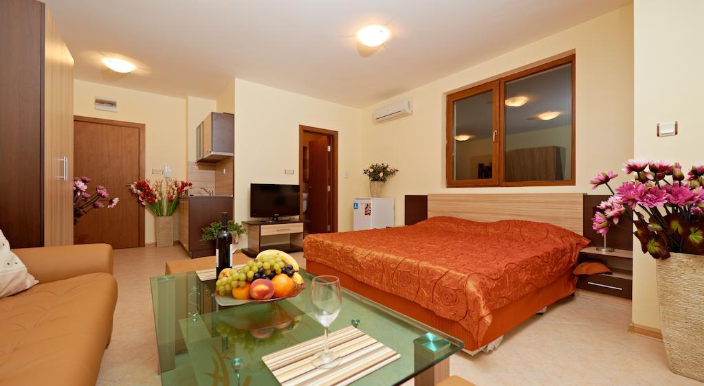 نيسيبار Stanny Court Aparthotel الغرفة الصورة